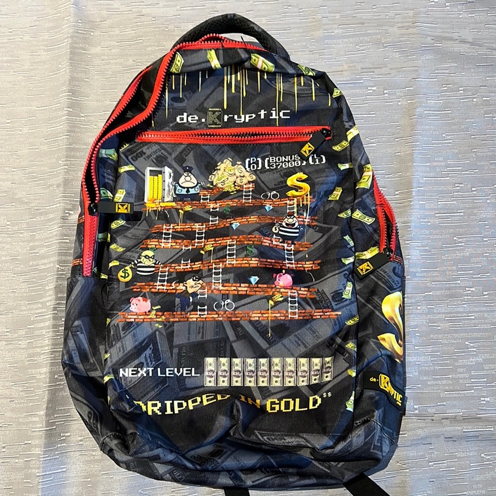 De-kryptic back pack